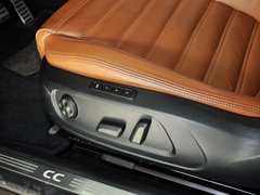 2012款 2.0TSI DSG 豪华型