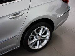 2012款 2.0TSI DSG 豪华型