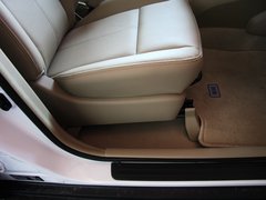 2012款 1.6L 手动 尊贵版