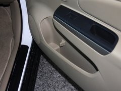 2012款 1.6L 手动 尊贵版