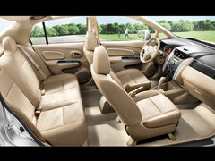 2012款 1.6L 自动 尊贵版