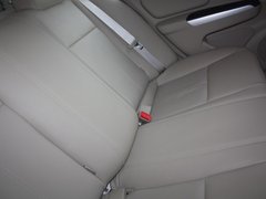 2012款 1.6L 自动 尊贵版