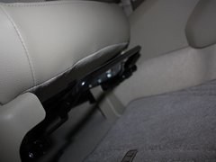 2012款 1.6L 自动 尊贵版