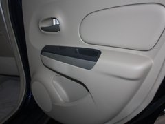 2012款 1.6L 自动 尊贵版