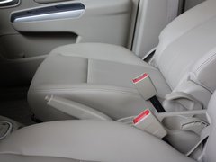 2012款 1.6L 自动 尊贵版