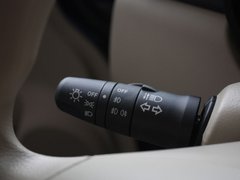 2012款 1.6L 自动 尊贵版