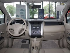 2012款 1.6L 自动 尊贵版