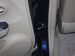 2012款 1.6L 自动 尊贵版