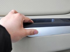 2012款 1.6L 自动 尊贵版