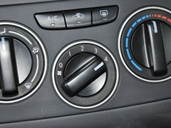 2012款 1.6L 自动 尊贵版