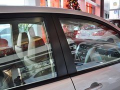 2012款 1.6L 自动 尊贵版