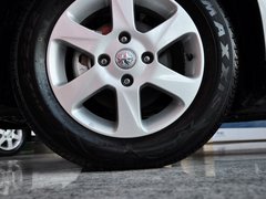 2012款 1.6L 自动 尊贵版