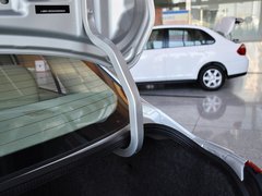 2012款 1.6L 自动 尊贵版