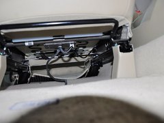 2012款 1.6L 自动 尊贵版