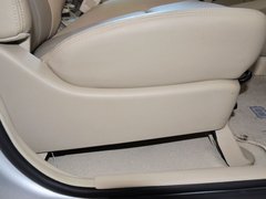 2012款 1.6L 自动 尊贵版