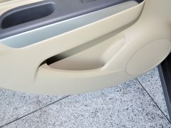 2012款 1.6L 自动 尊贵版