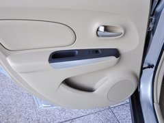 2012款 1.6L 自动 尊贵版