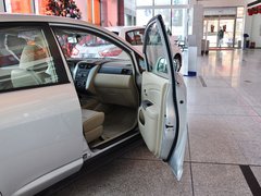 2012款 1.6L 自动 尊贵版