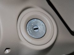 2012款 1.6L 自动 尊贵版