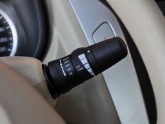 2012款 1.6L 自动 尊贵版