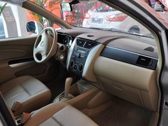 2012款 1.6L 自动 尊贵版
