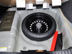 2012款 1.6L 自动 尊贵版