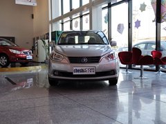 2012款 1.6L 自动 尊贵版