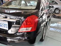 2012款 1.8L 手动 豪华版