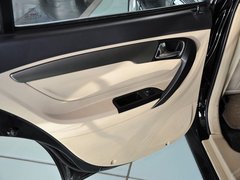 2012款 1.8L 手动 豪华版
