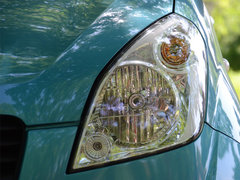 2012款 1.0 手动 豪华型