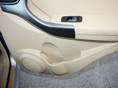 2012款 精英版 1.6L 手动 舒适型 5座