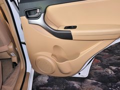 2012款 精英版 1.6L 手动 舒适型 5座