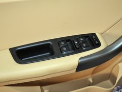 2012款 精英版 1.6L 手动 舒适型 5座