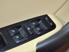 2012款 精英版 1.6S 手动 豪华型 5座