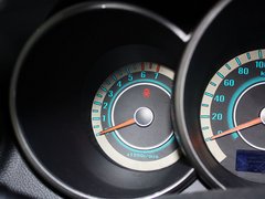 2012款 1.6L 自动 豪华型