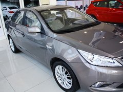 2012款 1.6L 自动 豪华型