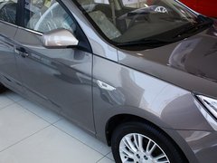 2012款 1.6L 自动 豪华型