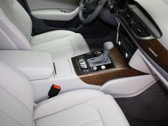 2012款 35 FSI quattro DCT 豪华型