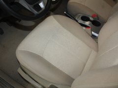 2012款 1.6L 手动 豪华型 5座
