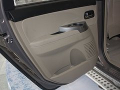 2012款 1.6L 手动 豪华型 5座