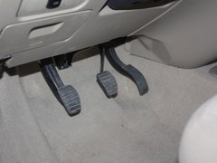 2012款 1.6L 手动 豪华型 5座