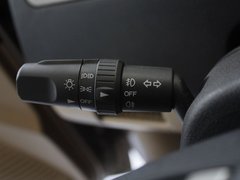 2012款 1.6L 手动 豪华型 5座
