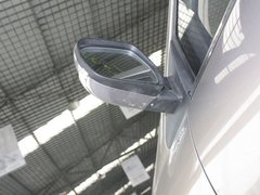 2012款 1.6L 手动 豪华型 5座