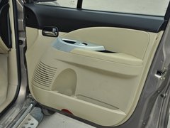 2012款 1.6L 手动 豪华型 5座