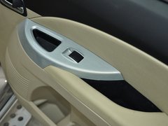 2012款 1.6L 手动 豪华型 5座