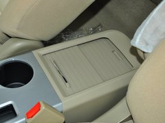2012款 1.6L 手动 豪华型 5座