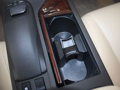 2012款 270 2.7 自动 豪华版 5座