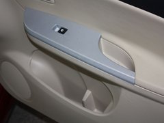 2012款 两厢 1.6 手动 风尚版