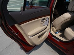 2012款 2.4L 自动 豪华版