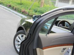 荣威950 2012款 3.0L 自动 旗舰版